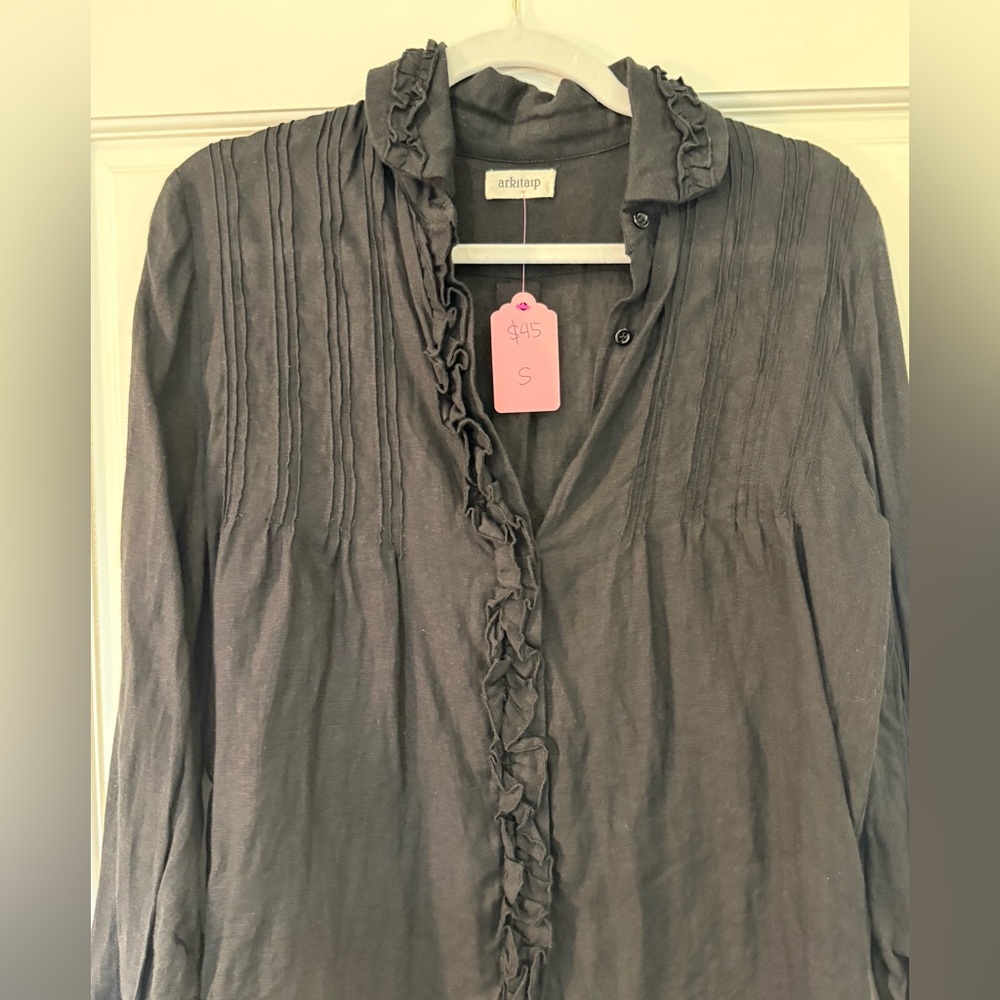 Elegant Black Ruffle Top - Picture 3 of 3
